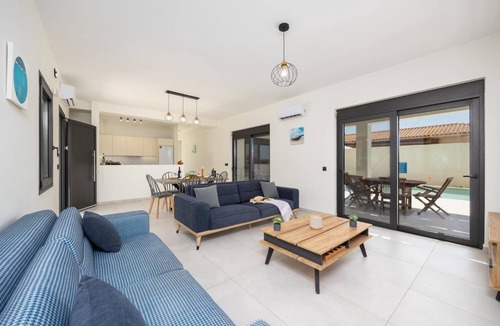 Mousata Villa | Villa Petra - Two Bedroom Villa, Sleeps 6