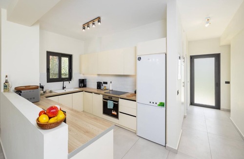 Mousata Villa | Villa Petra - Two Bedroom Villa, Sleeps 6