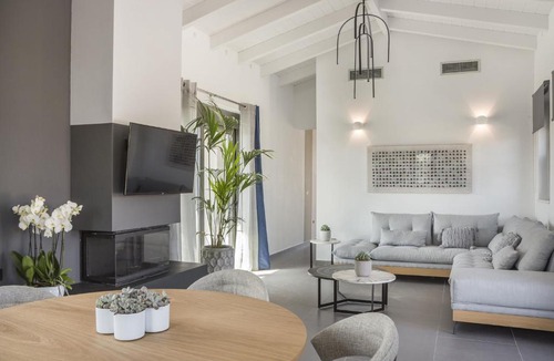 Svoronata Villa | Villa Royal