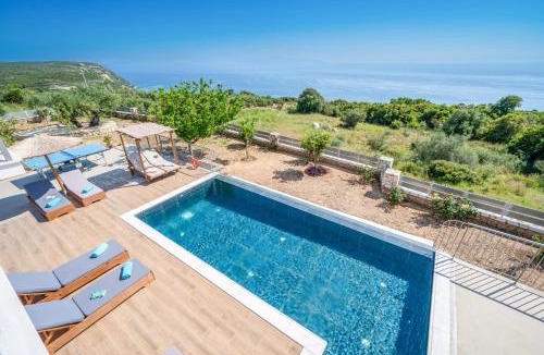Plateies Villa | Villa Roz by Villa Plus