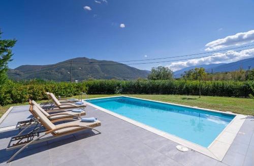 Karavomylos Villa | Villa Rubi by Villa Plus