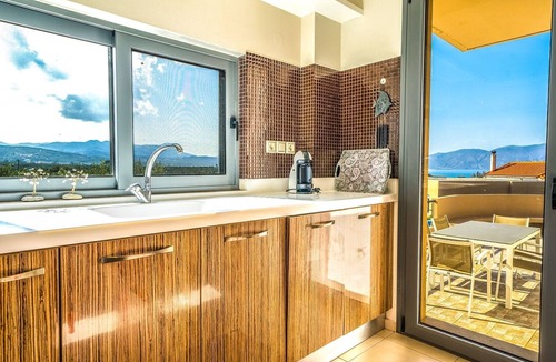 Nopigia Villa | Villa Sirocco, Sunset View, 5' to Sandy Beach!