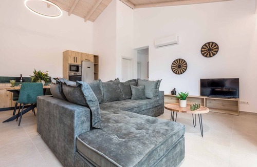 Alykes Villa | Villa Stagionello - Two Bedroom Villa, Sleeps 4
