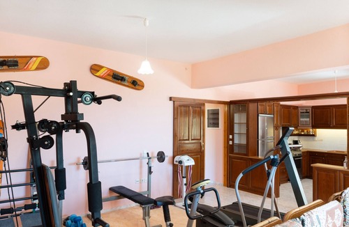 Loutraki-Agioi Theodoroi Villa | Villa 'Sterna' with Sea View, Private Pool and Wi-Fi