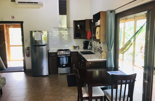 San Antonio Villa | Villa with A/C & Pool in Mountain Pine Ridge. GOLD STANDARD CERTIFIED.