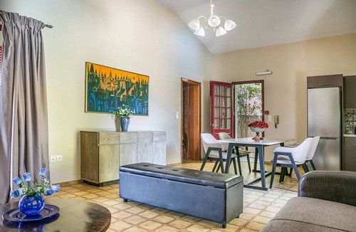 Kaligata Villa | Villa Xenia in Lakithra