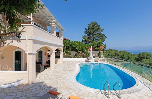 Kassiopi Villa | Villa Yolanda by Villa Plus