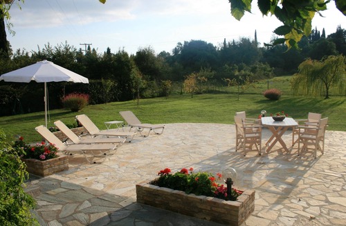 Ano Korakiana Villa | Village View’ is a beautifully built two-bedroomed villa for a relaxing holiday