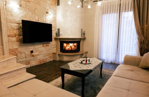 Taxiarkhis Villa | Villas Lirtzis