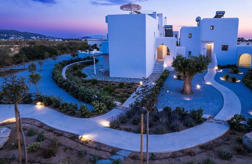 Plaka Villa | Villas Sofia Matina 2 cycladic villas side by side perfect for large groups