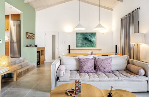 Agios Nikitas Villa | VinBlu Villa just a breath from the sea and the beautiful Agios Nikitas!