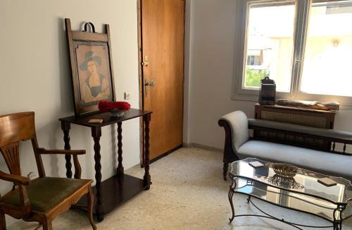 Alimos Apartment | Vintage 70s flat