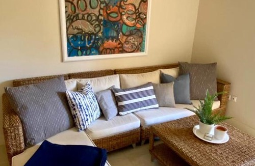Vouliagmeni Apartment | Vouliagmeni Athens Riviera walk to beach