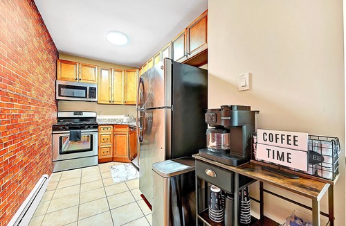 Princeton Apartment | WALK 2 University/FREE Parking/Standing Desk