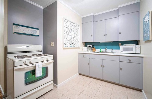 Hyannis Apartment | Walk To Beaches, Main Street, and Harbor. 1BR Cottage. Quiet Area. Captain Gosnold Village 16A