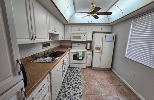 Pinellas Point Condo | Waterfront 2B-2B St. Petersburg FL, views of the Skyway Bridge and Tampa Bay