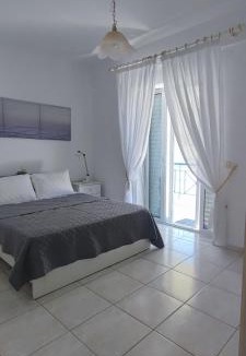 Gerakini Apartment | White Beach Appartment