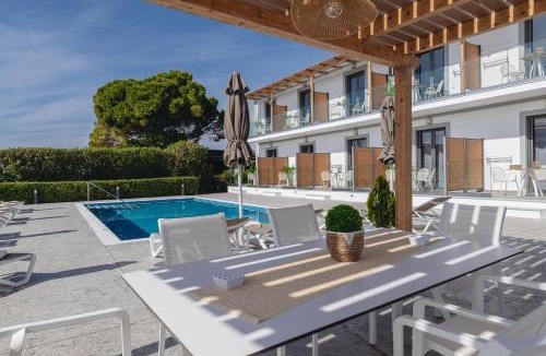 Laganas Bed & Breakfast | White Canvas Boutique Studios