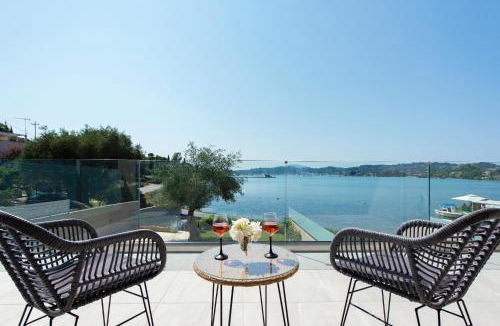 Limni Villa | White Swan Villa with Private Pool and Jacuzzi