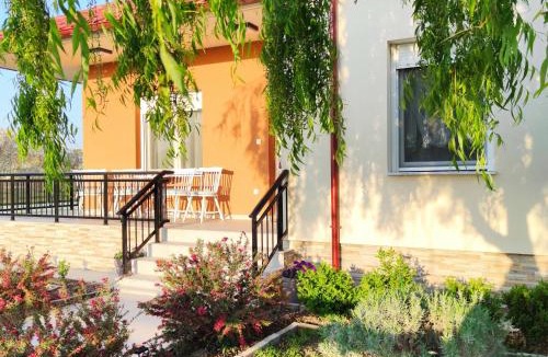 Nestos House | Willow Home