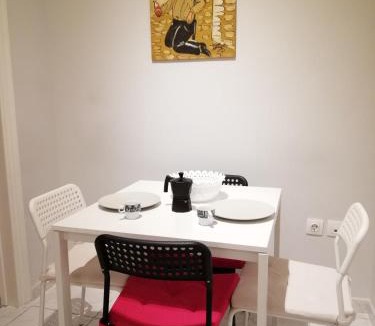 Anafiotika Apartment | Wonderful Apartment in central Athens