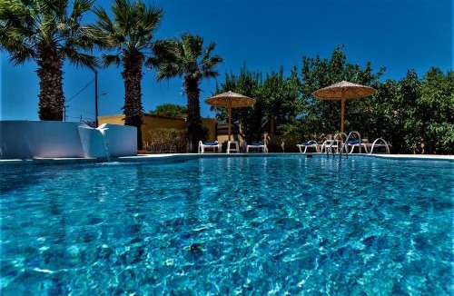Zipari Villa | Xenos Villa 2 With 5 Bedrooms private swimming pool, near the sea