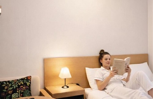 Bucheon Hotel | Yellow stay
