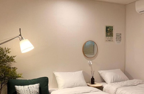 Bucheon Hotel | Yellow stay