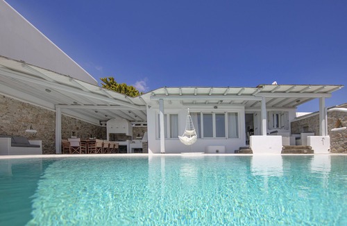 Kalafatis Villa | You Deserve To Experience All This At 5-Star reviews Sea View Villa