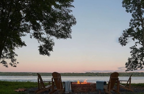 Kingston Cabin | Your Home Away From Home! Pets Allowed, Free Parking, Near Loughran Park