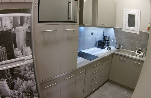 Ampelokipoi Apartment | “ZEUS”, STYLISH LUXURY BUSINESS SUITE in the heart of Athens.