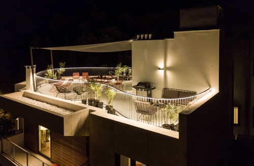 Neapoli Apartment | Zoia House-The Hill no. 4 by JJ Hospitality-