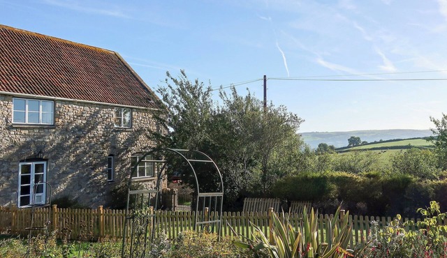 2 bedroom accommodation in Weare, near Axbridge
