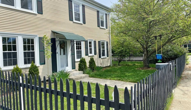 4-bdrm apt 30 mins from World Cup stadium. Quite, peaceful neighborhood.