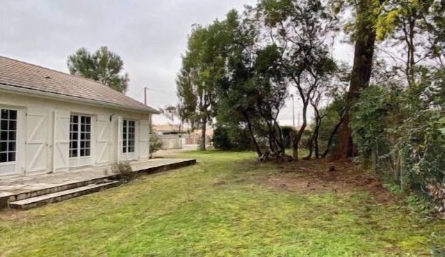 4 Bedroom Private vacation home in Le Pian-MÃ©doc