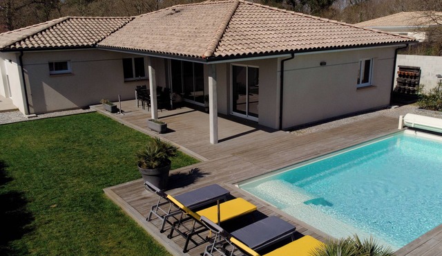 Air-conditioned villa - Swimming pool