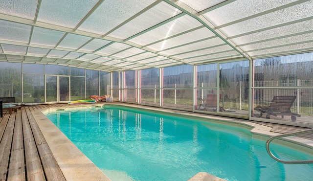 Apartment 'Le Clos Du Champ De L'Amour - Pons' with Private Pool, Wi-Fi & Air Conditioning