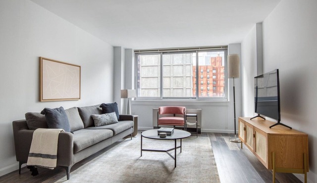 Beautiful LES 1BR w/Elevator & W/D, nr Green Space, by Blueground