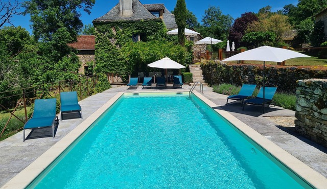 Beautifully renovated and idyllic 18th century stone Mas d'Arjac, Aveyron