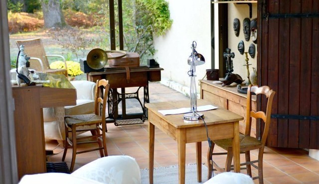 Bed and Breakfast or House of Artists in the Landes Forest