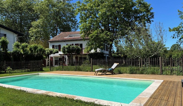 Big traditional basque villa with enclosed garden