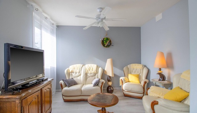 Bright Apartment with Garden in the Heart of Le Bugue