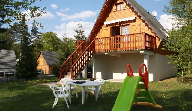 Chalet between lakes and mountains, unlimited fishing