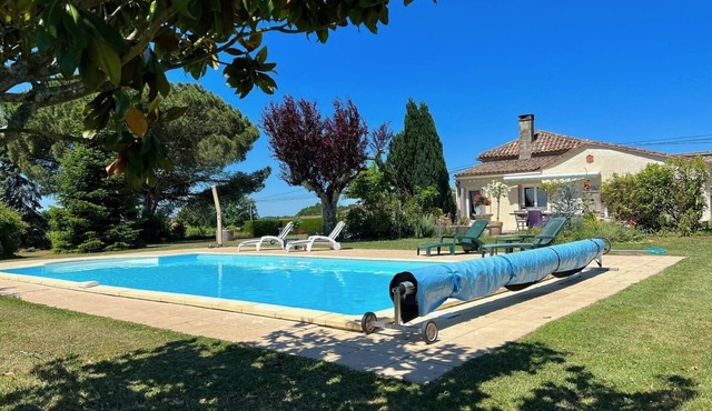 Charming farmhouse with exclusive pool, enclosed garden and beautiful views