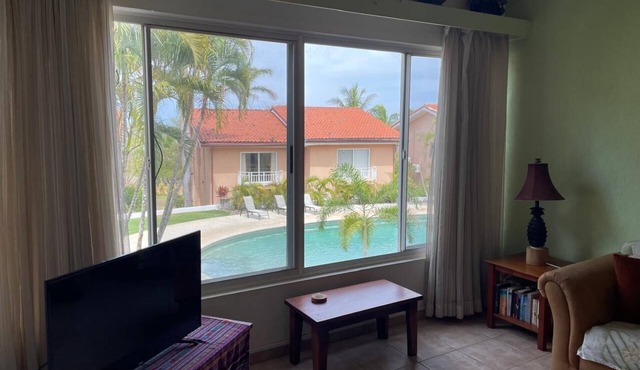 Charming 1 Bedroom Haven Steps Away from Langosta Beach