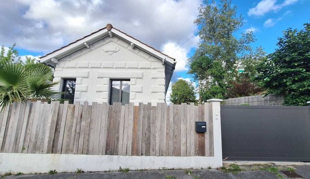 Charming renovated house near Bordeaux center