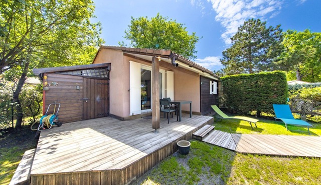 Comfortable Chalet Near the Beach and Marina – Garden, Parking, Leisure Facilities