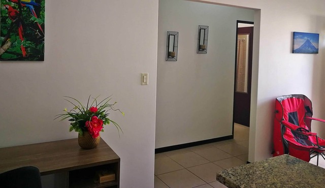Comfy, modern and secure spot in gated community near airport and city