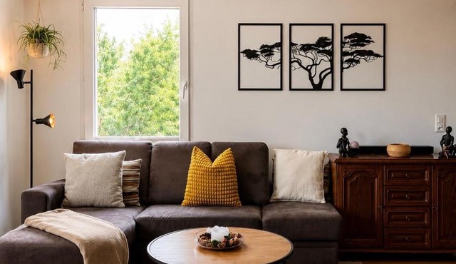 Cozy Studio with a Home Cinema, Bathtub and Free Parking