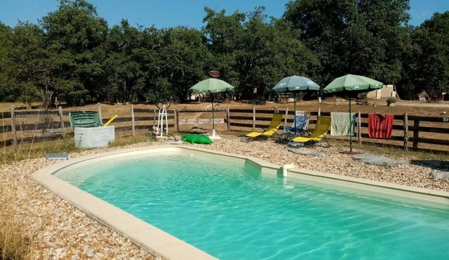 Estate in the middle of nature in a quiet area for 12/15 people (400m2 on 2 levels)